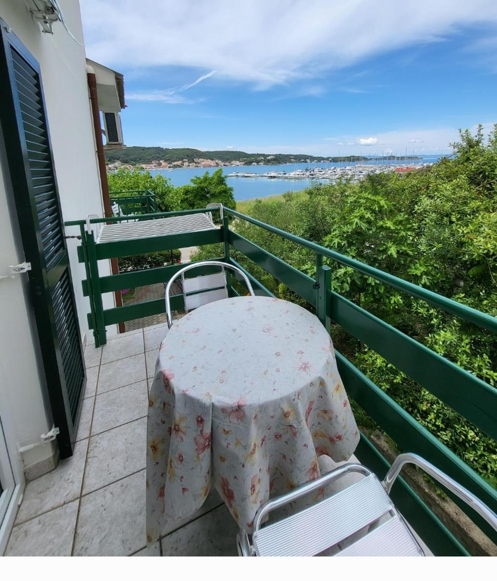 Apartmani Mira Супетарська Драґа Екстер'єр фото