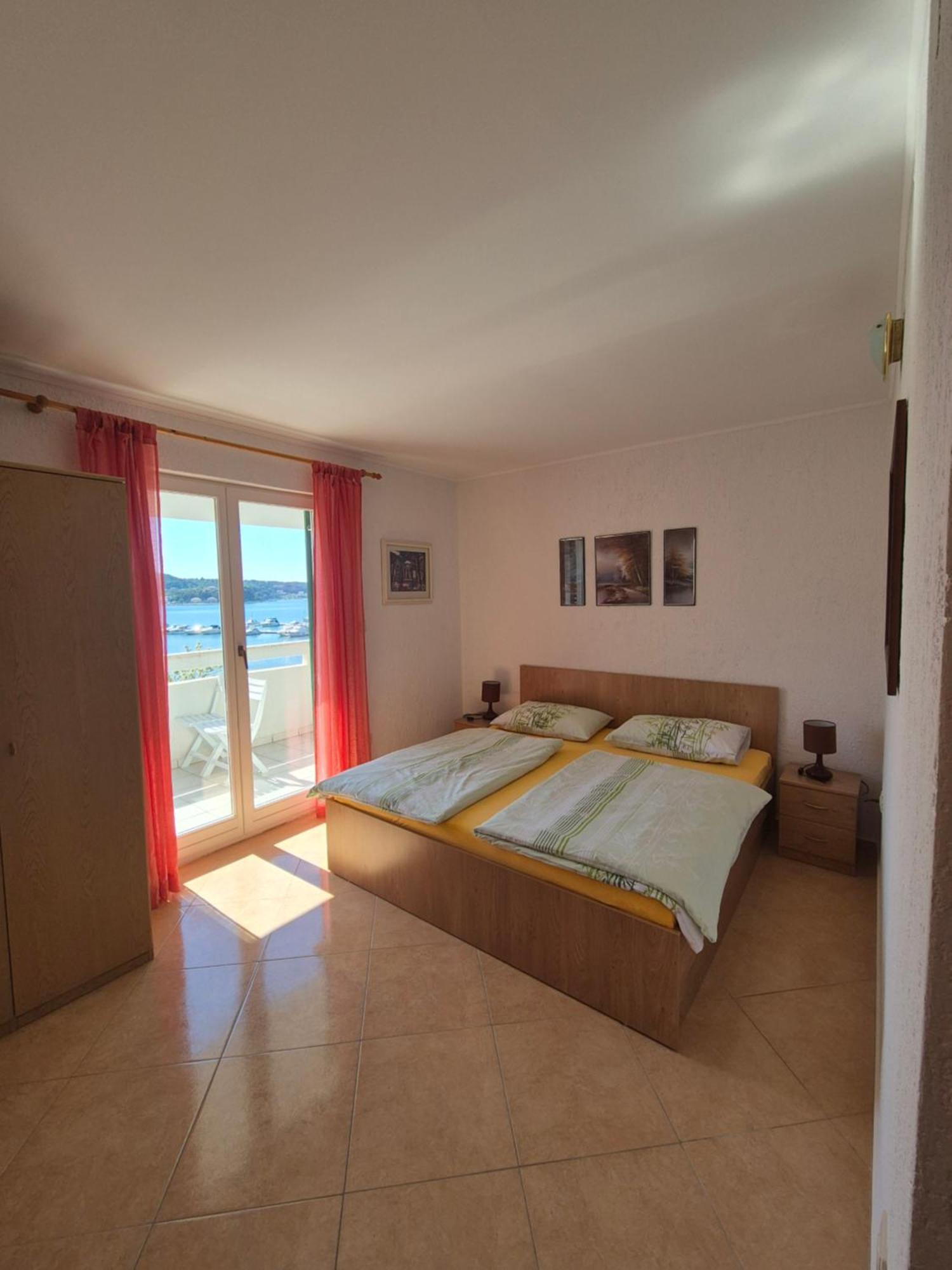 Apartmani Mira Супетарська Драґа Екстер'єр фото